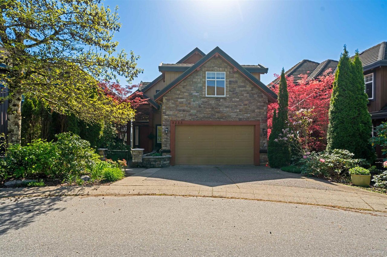 Sold: 3235 Chartwell Lane, Coquitlam — exterior