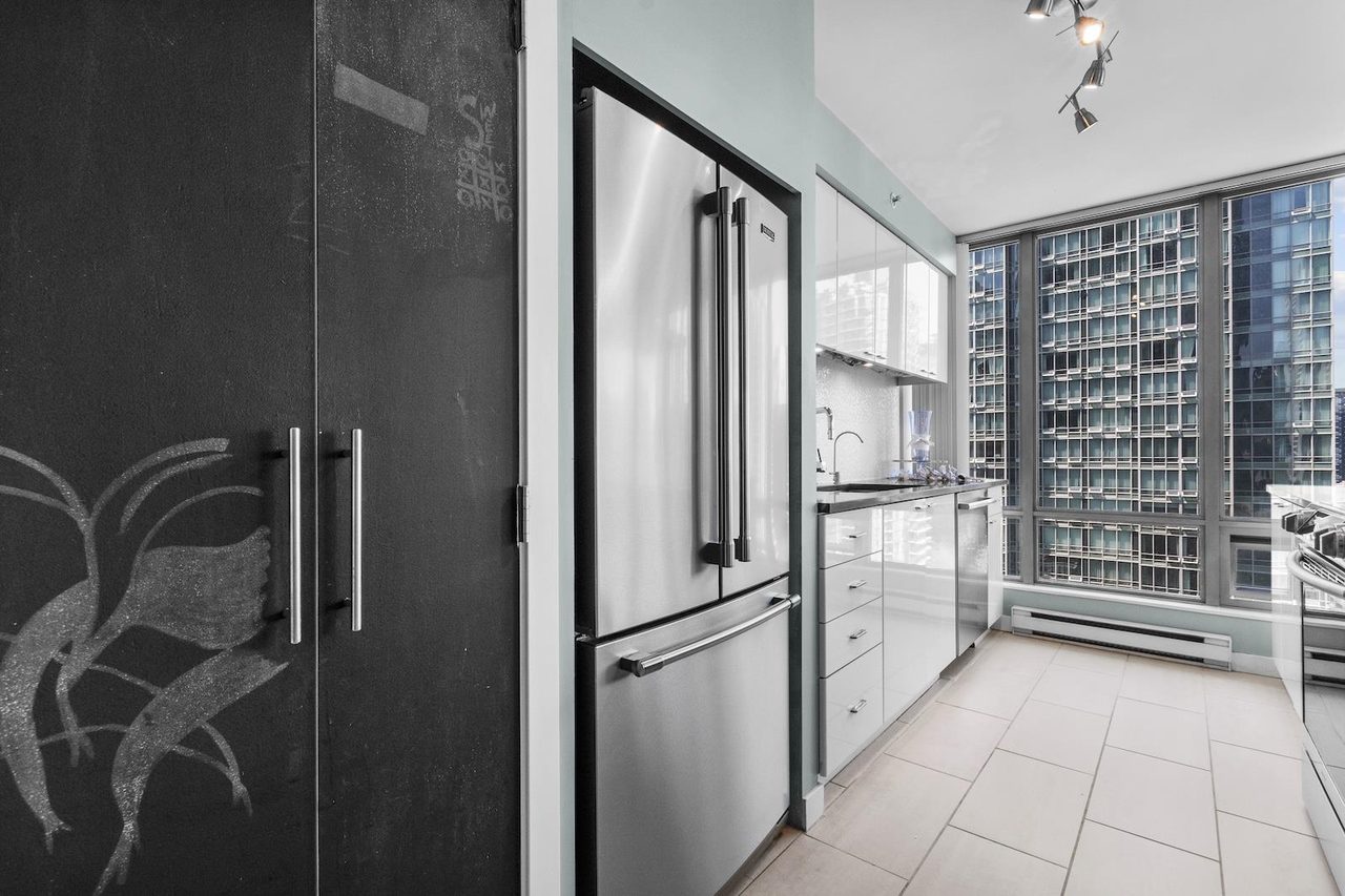 Sold: 1101 1200 W Georgia Street, Vancouver — photo 4
