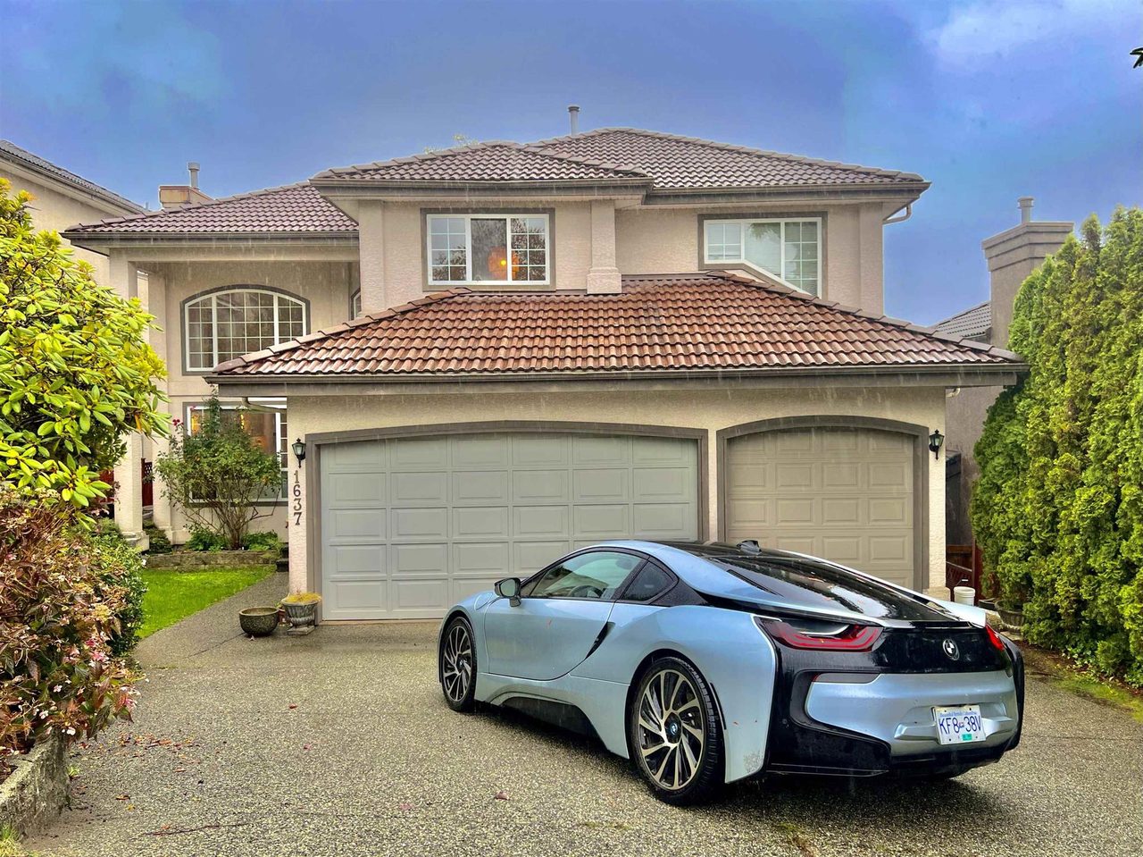 Sold: 1637 Pinetree Way, Coquitlam — exterior