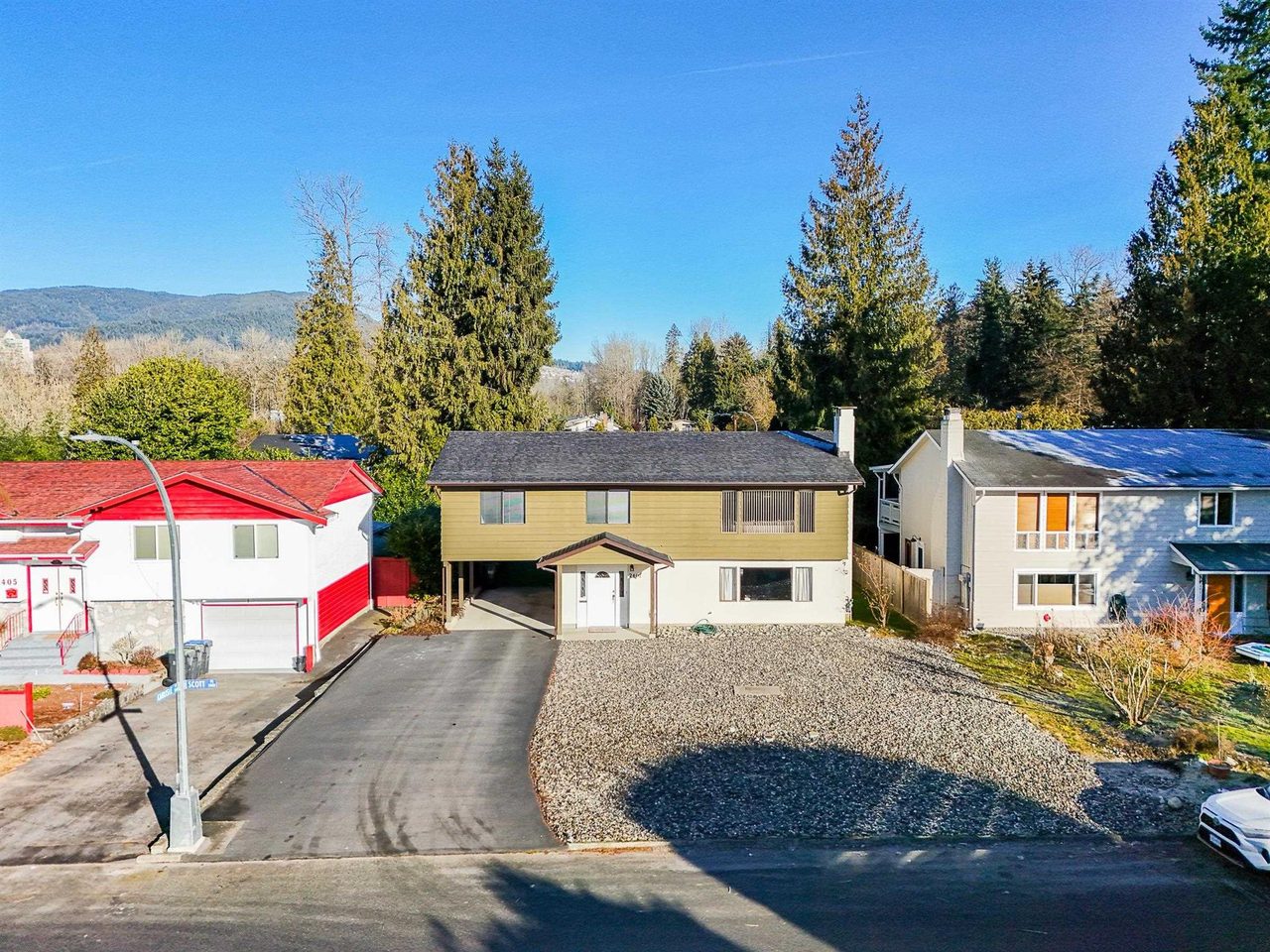 Sold: 2401 Scott Place, Port Coquitlam — exterior
