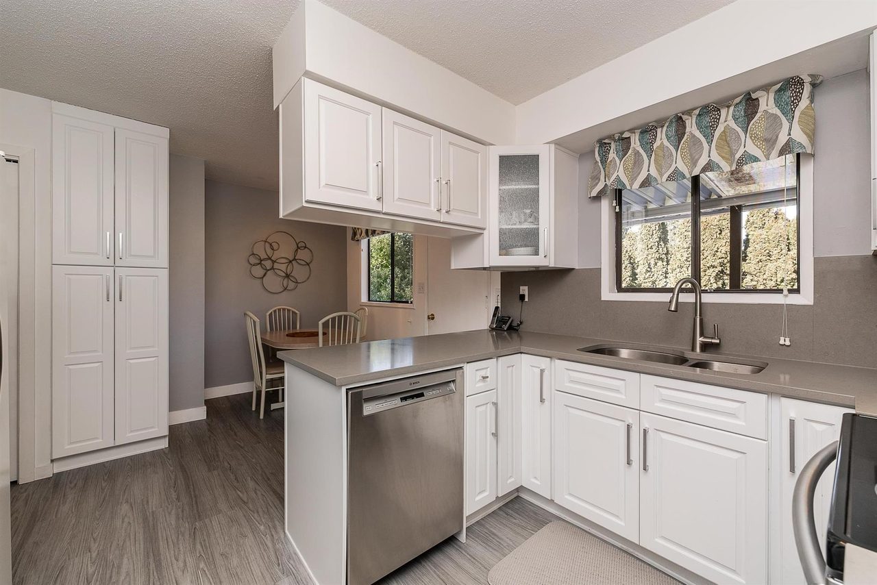 Sold: 2401 Scott Place, Port Coquitlam — photo 1